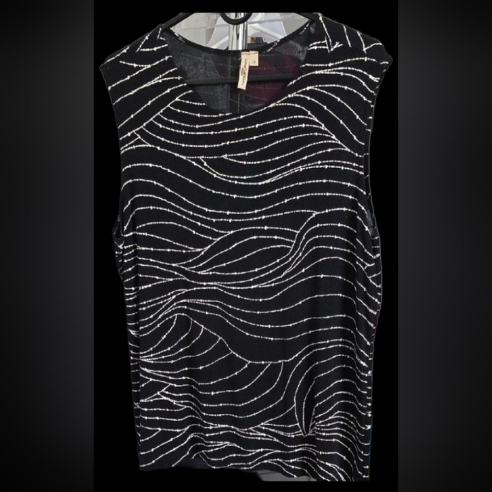 SUSAN LAWRENCE Black and White Top